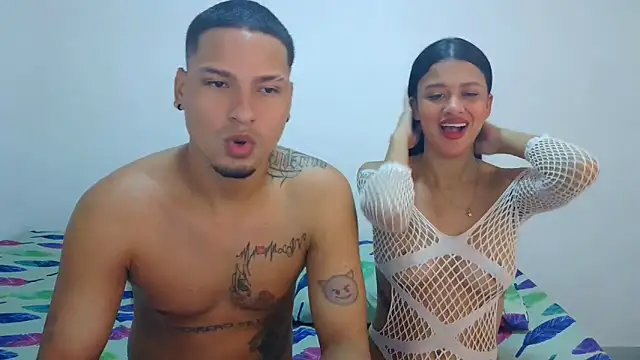 Snapshot of Sexy777Couple chatting on 10.02.25 Sexy777Couple online show from 10.02.25