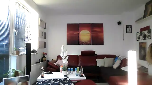 hellgirl1980 online show from 10.15.25