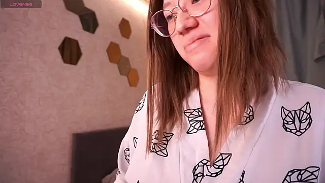 MaymeDeuel online show from 11.03.25