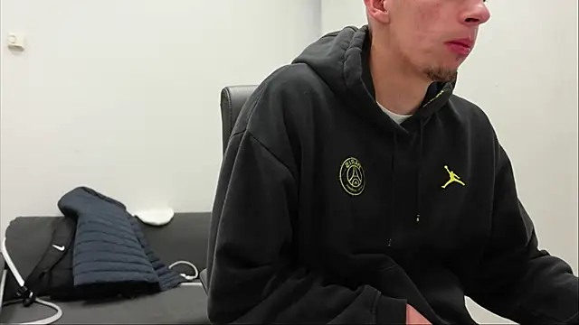 Ryan Dozer online show from 10.04.25