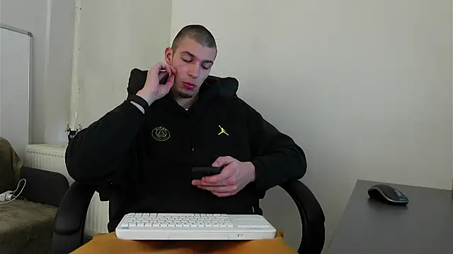 Ryan Dozer online show from 11.08.25