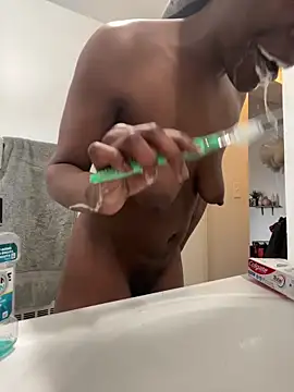 Snapshot of littyleesh1 chatting on 03.08.26 littyleesh1 online show from 03.08.26