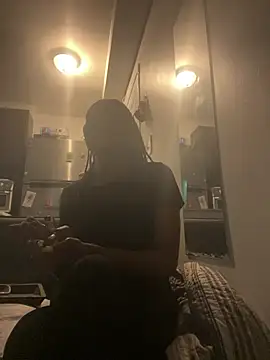 Snapshot of littyleesh1 chatting on 04.05.26 littyleesh1 online show from 04.05.26