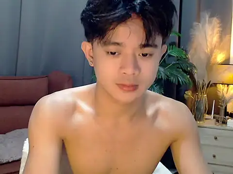 Snapshot of NautyBoyBrazeen_143 chatting on 04.23.26 NautyBoyBrazeen 143 online show from 04.23.26