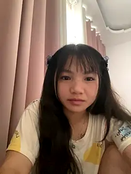 Emlyly-18 online show from 09.13.25