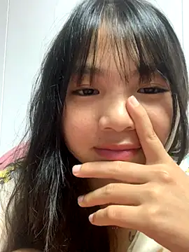 Emlyly-18 online show from 09.25.25