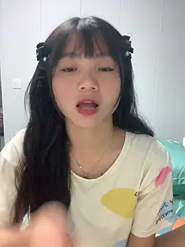 Emlyly-18 online show from 10.16.25