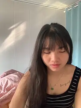 Emlyly-18 online show from 11.02.25