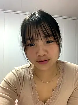 Emlyly-18 online show from 11.07.25