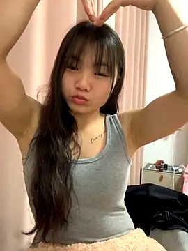 Emlyly-18 online show from 12.02.25