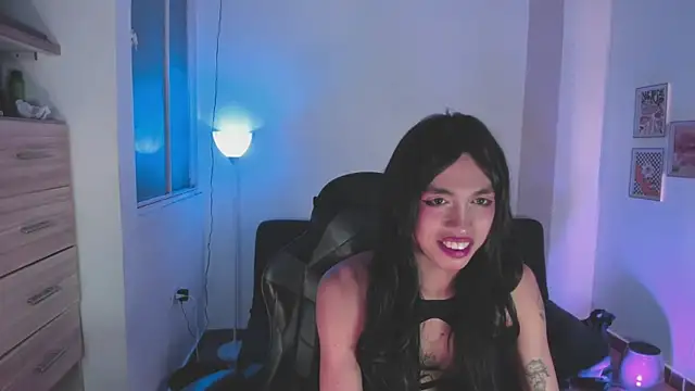 Nikkita Dragon online show from 11.22.25