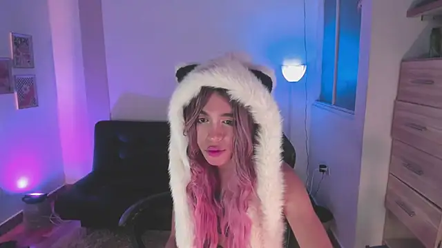 Nikkita Dragon online show from 11.28.25