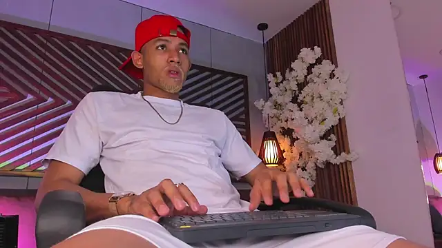 B Wild online show from 11.23.25