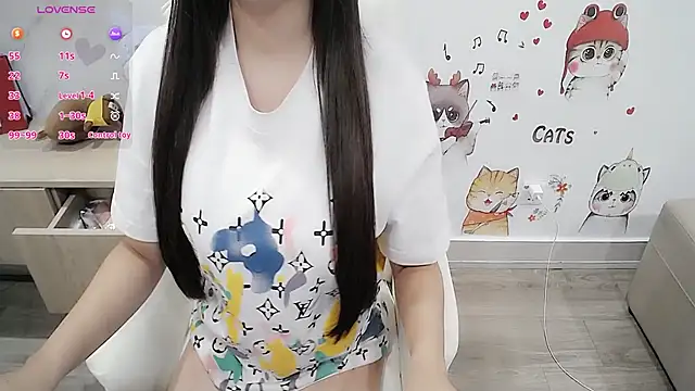 Eirlys18 online show from 09.15.25