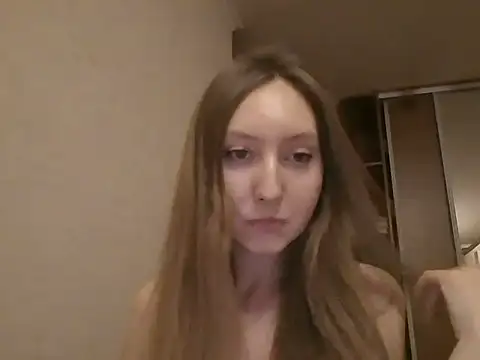 Snapshot of Auraleya chatting on 11.03.25 Auraleya online show from 11.03.25