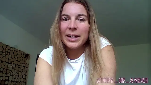 Snapshot of story_of_sarah chatting on 10.28.25 story of sarah online show from 10.28.25