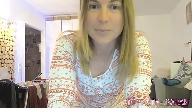 Snapshot of story_of_sarah chatting on 12.19.25 story of sarah online show from 12.19.25