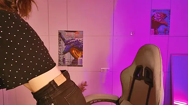 Yoka paradoXXX online show from 03.04.26