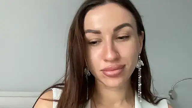 Snapshot of Ilayrisse chatting on 11.10.25 Ilayrisse online show from 11.10.25