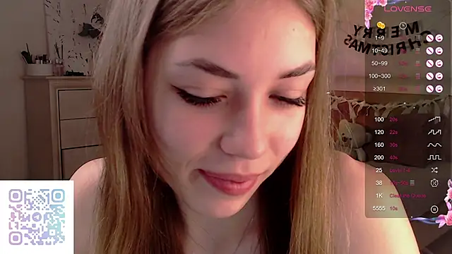 Snapshot of Leila_Vanilla chatting on 12.21.25 Leila Vanilla online show from 12.21.25