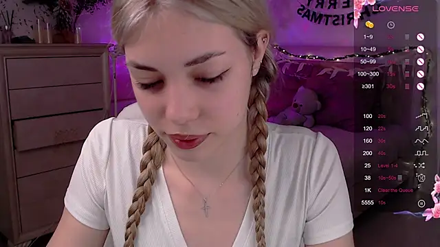 Snapshot of Leila_Vanilla chatting on 01.08.26 Leila Vanilla online show from 01.08.26