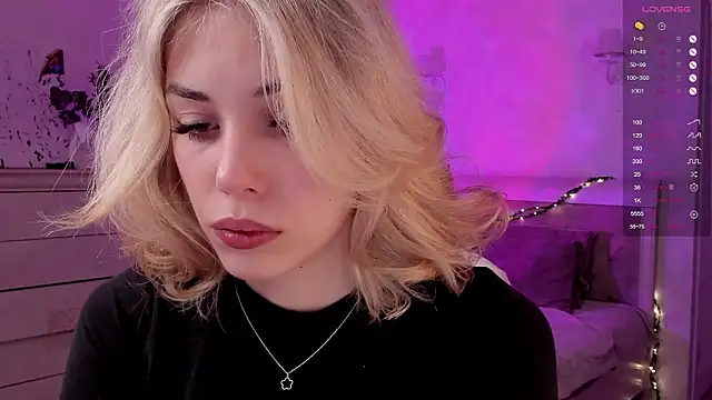 Snapshot of Leila_Vanilla chatting on 02.13.26 Leila Vanilla online show from 02.13.26