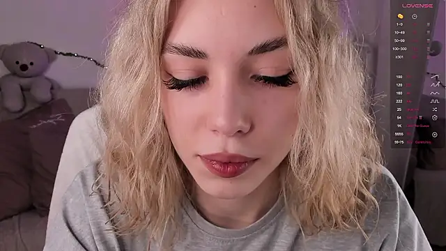 Leila Vanilla online show from 03.13.26