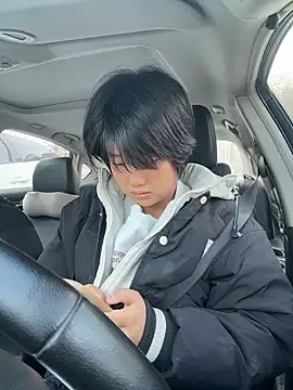 Snapshot of Fengbaby-555 chatting on 12.05.25 Fengbaby-555 online show from 12.05.25