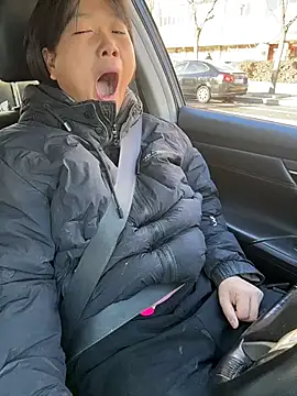 Snapshot of Fengbaby-555 chatting on 12.23.25 Fengbaby-555 online show from 12.23.25