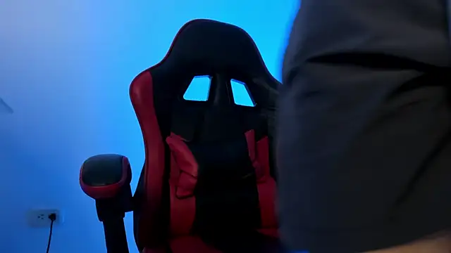 PeytonBox online show from 10.14.25