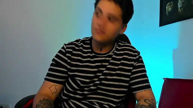 PeytonBox online show from 10.15.25