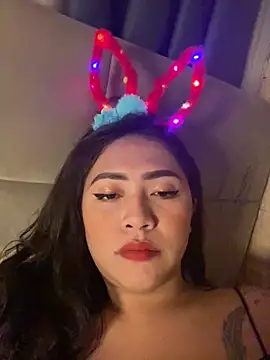 Snapshot of yourdevilsweettsx chatting on 11.02.25 yourdevilsweettsx online show from 11.02.25