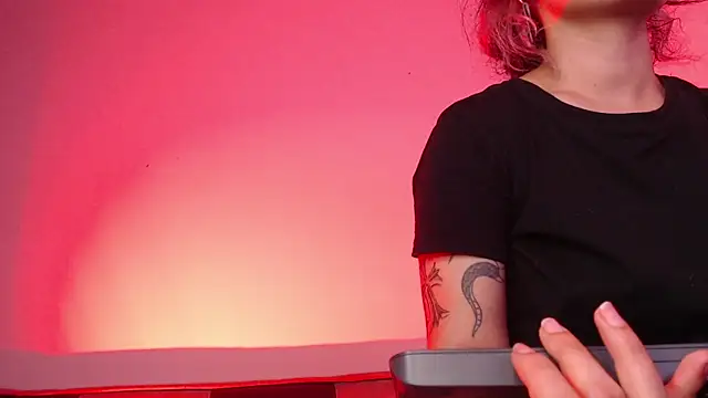 GwenHazel online show from 11.19.25