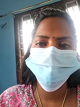 Snapshot of Tamil_Blackmoon chatting on 09.21.25 Tamil Blackmoon online show from 09.21.25