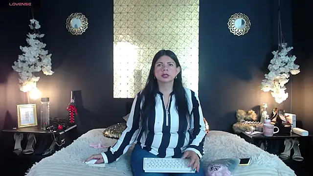 kinky momm online show from 02.20.26