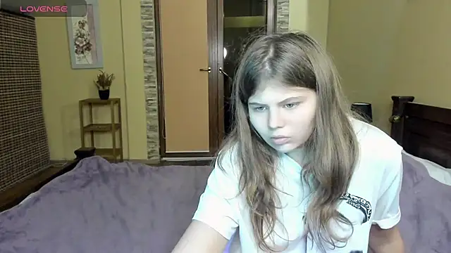 Lilly Jess online show from 10.15.25