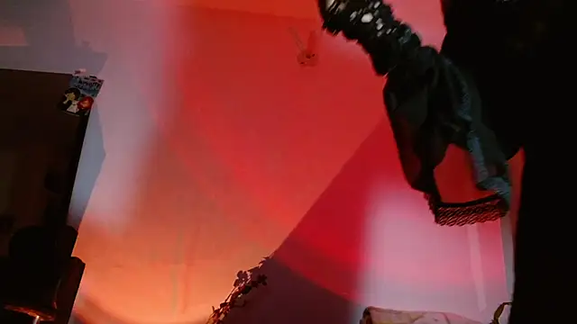 carolinerue online show from 10.23.25