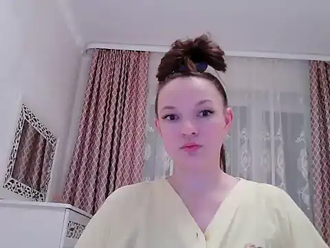 Snapshot of Salynxa chatting on 02.27.26 Salynxa online show from 02.27.26