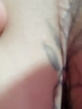 Shell Latina online show from 11.18.25