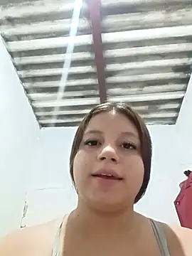 Shell Latina online show from 12.14.25