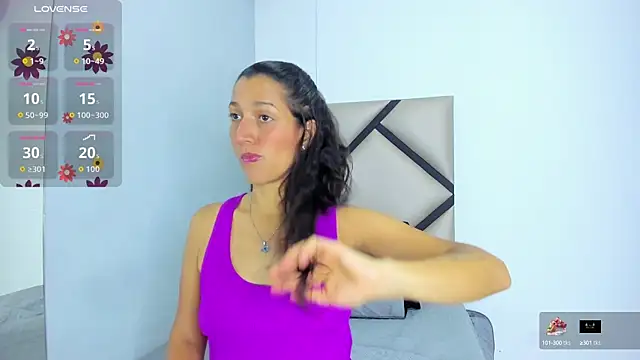 Snapshot of Alana_leno chatting on 10.04.25 Alana leno online show from 10.04.25