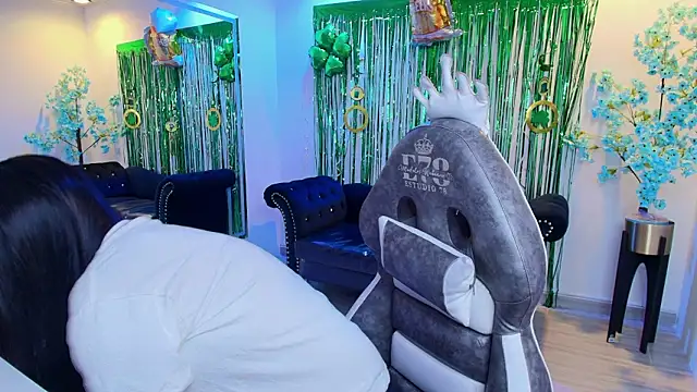 Black roseee online show from 03.20.26