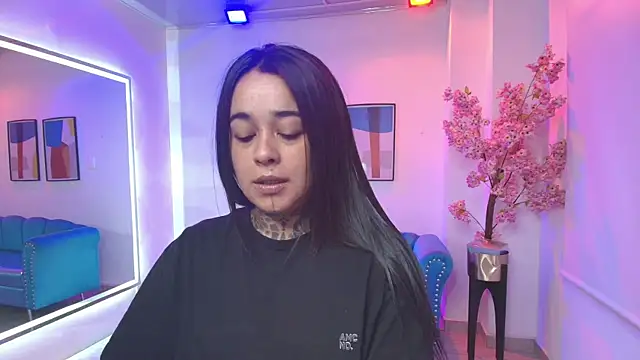 Black roseee online show from 04.11.26