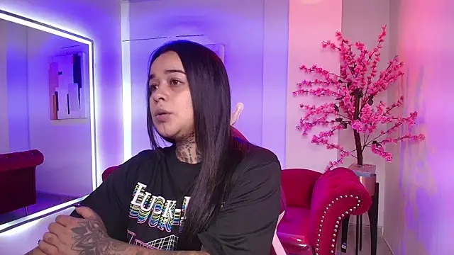 Black roseee online show from 05.18.26