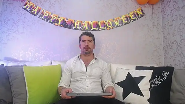 JuanKarloz  online show from 10.16.25