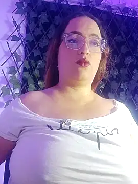 Snapshot of SussanMillerr_ chatting on 09.18.25 SussanMillerr  online show from 09.18.25
