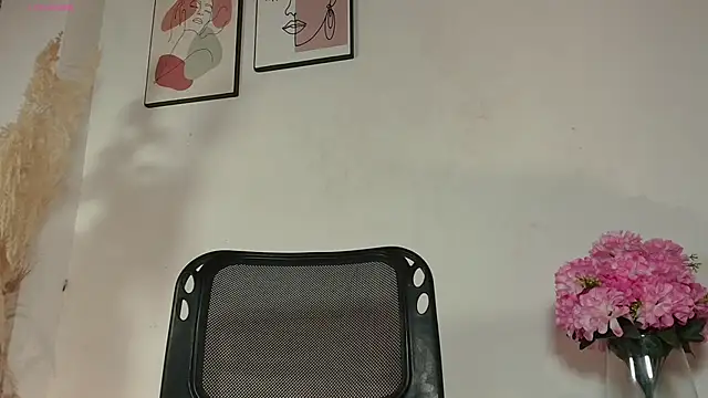 Missandy  online show from 11.24.25