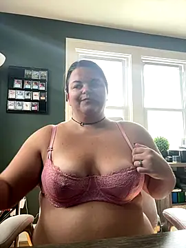 Snapshot of PlayWithBrittany chatting on 09.14.25 PlayWithBrittany online show from 09.14.25