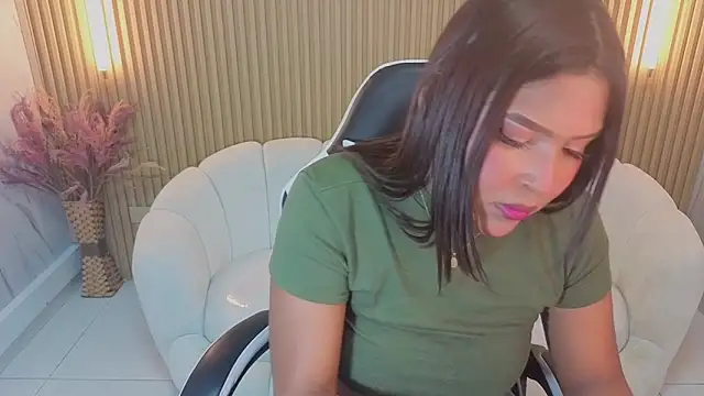 naomi tp online show from 10.04.25