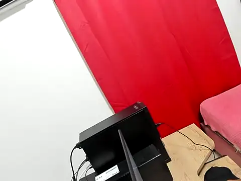 Snapshot of Kirasexi_69 chatting on 10.30.25 Kirasexi 69 online show from 10.30.25